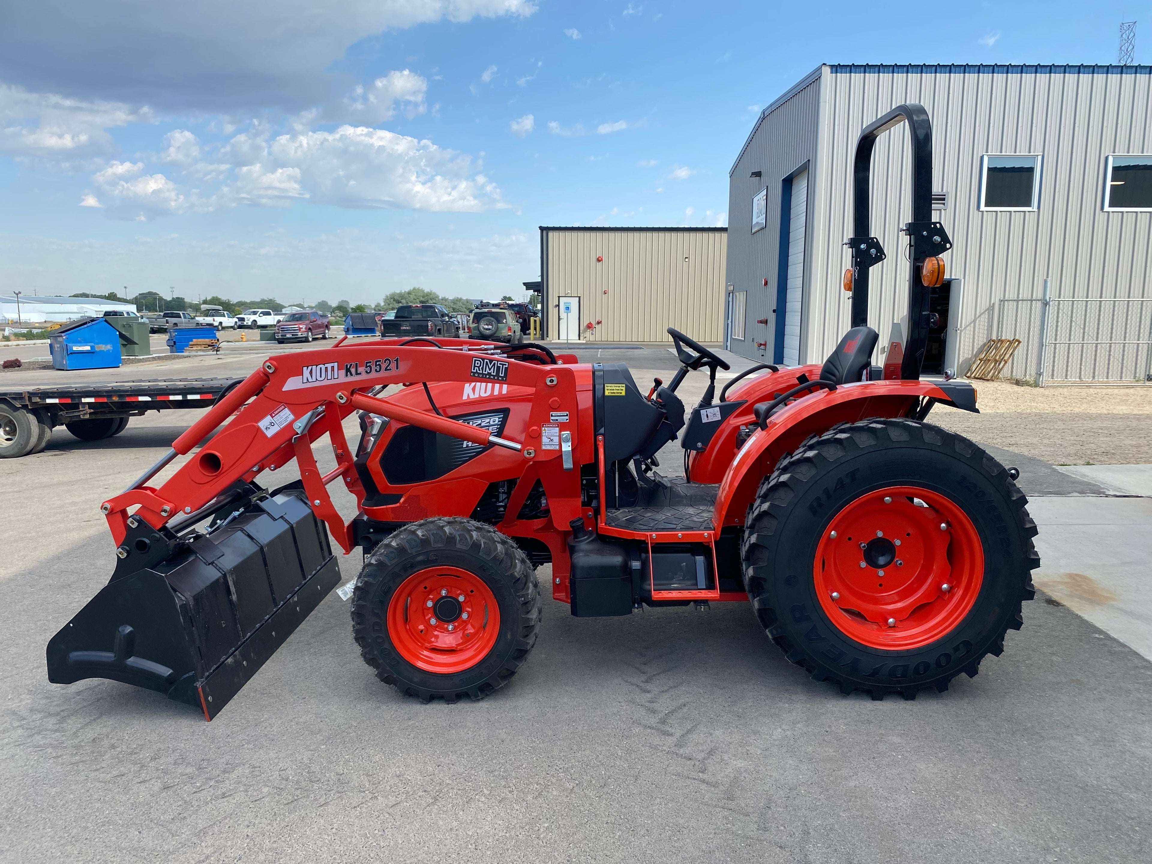 New KIOTI DK4720SE HST Open Cab Tractor- 0% FINANCING AVAILABLE