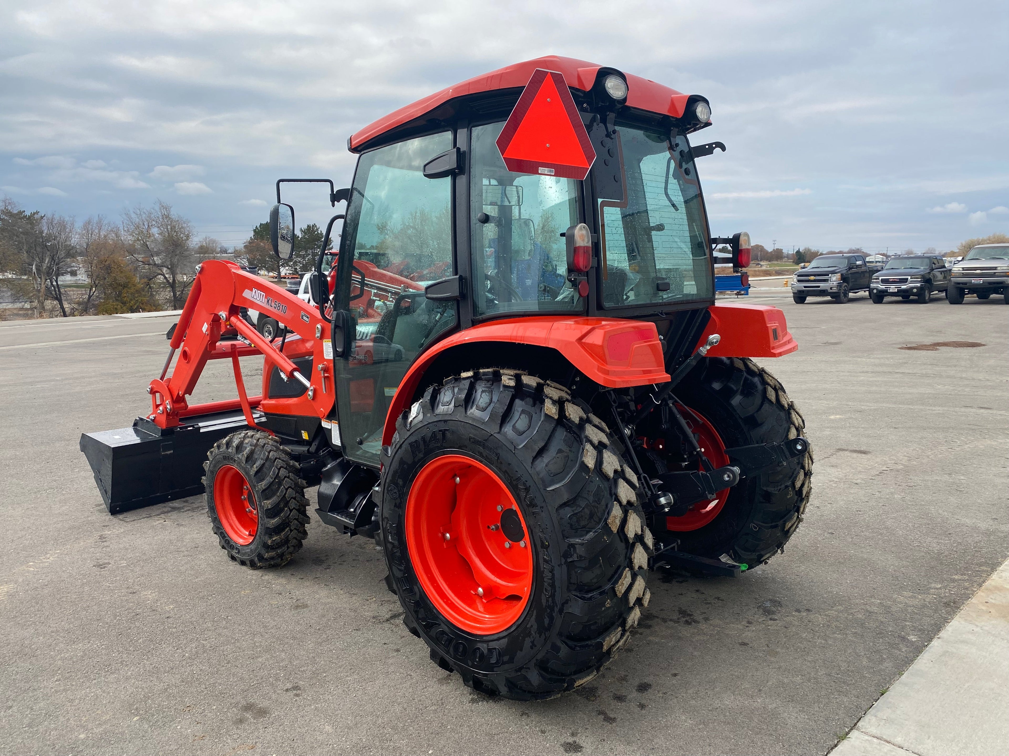 KIOTI NS4710HCB CAB TRACTOR **0% FINANCING AVAILABLE**