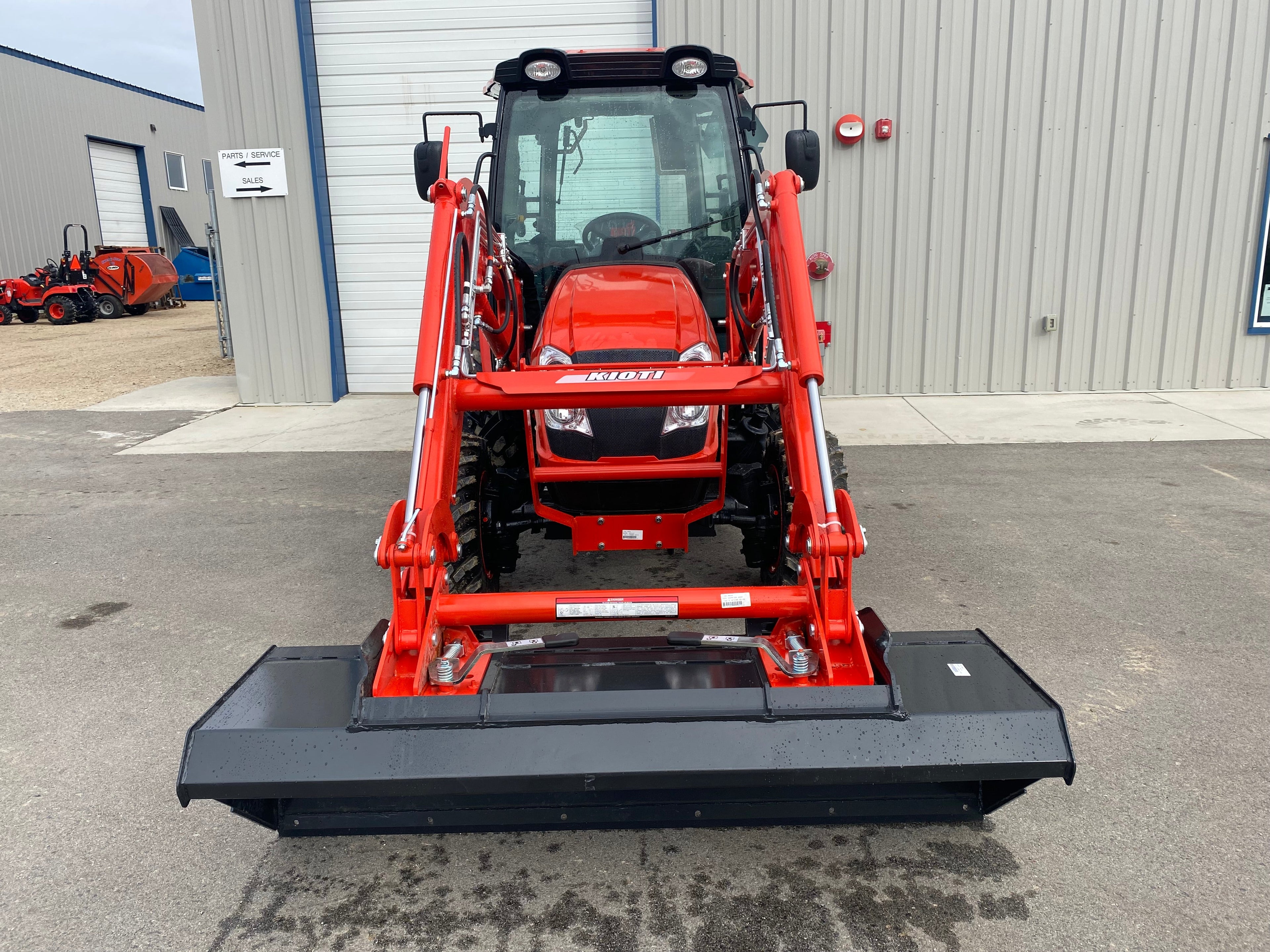 KIOTI NS4710HCB CAB TRACTOR **0% FINANCING AVAILABLE**