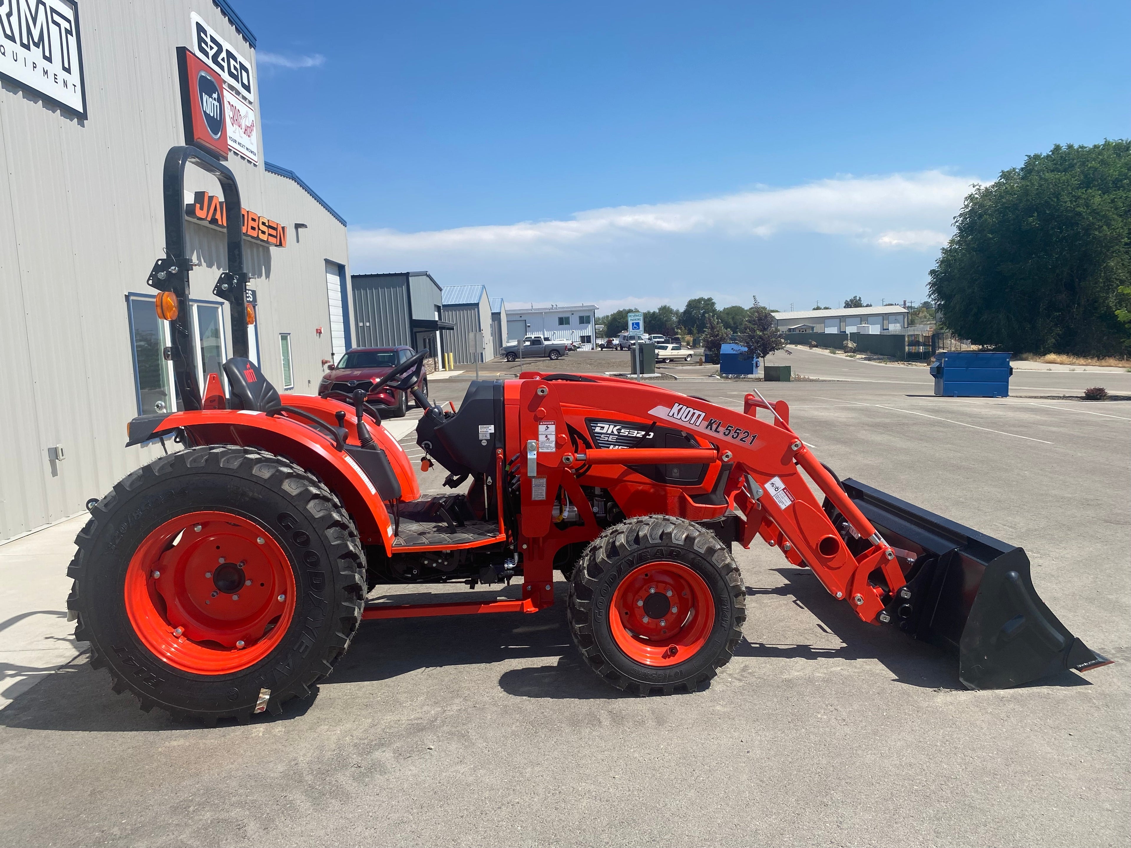 KIOTI DK5320SE HST **0% FINANCING AVAILABLE**