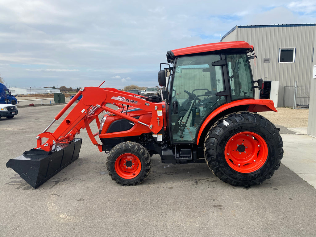 KIOTI NS4710HCB CAB TRACTOR **0% FINANCING AVAILABLE**