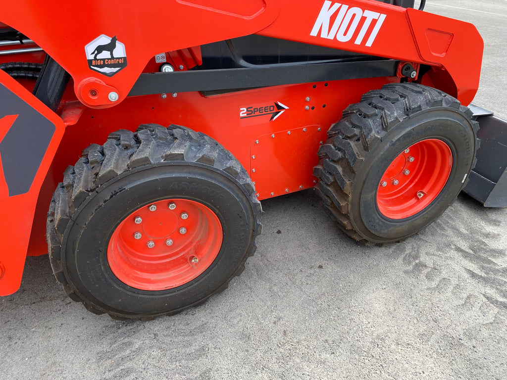 New 2025 KIOTI SL750 SKIDSTEER with 78" Bucket**0% FINANCING AVAILABLE**