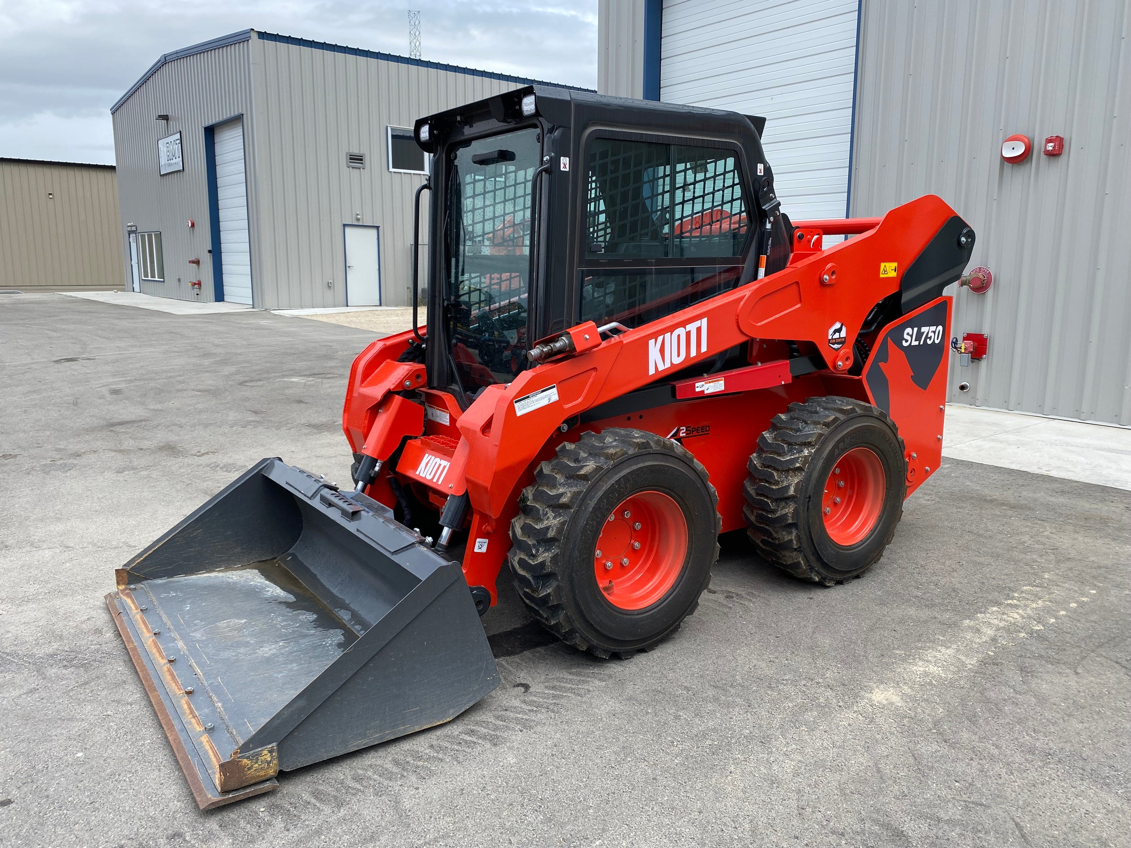 New 2025 KIOTI SL750 SKIDSTEER with 78" Bucket**0% FINANCING AVAILABLE**