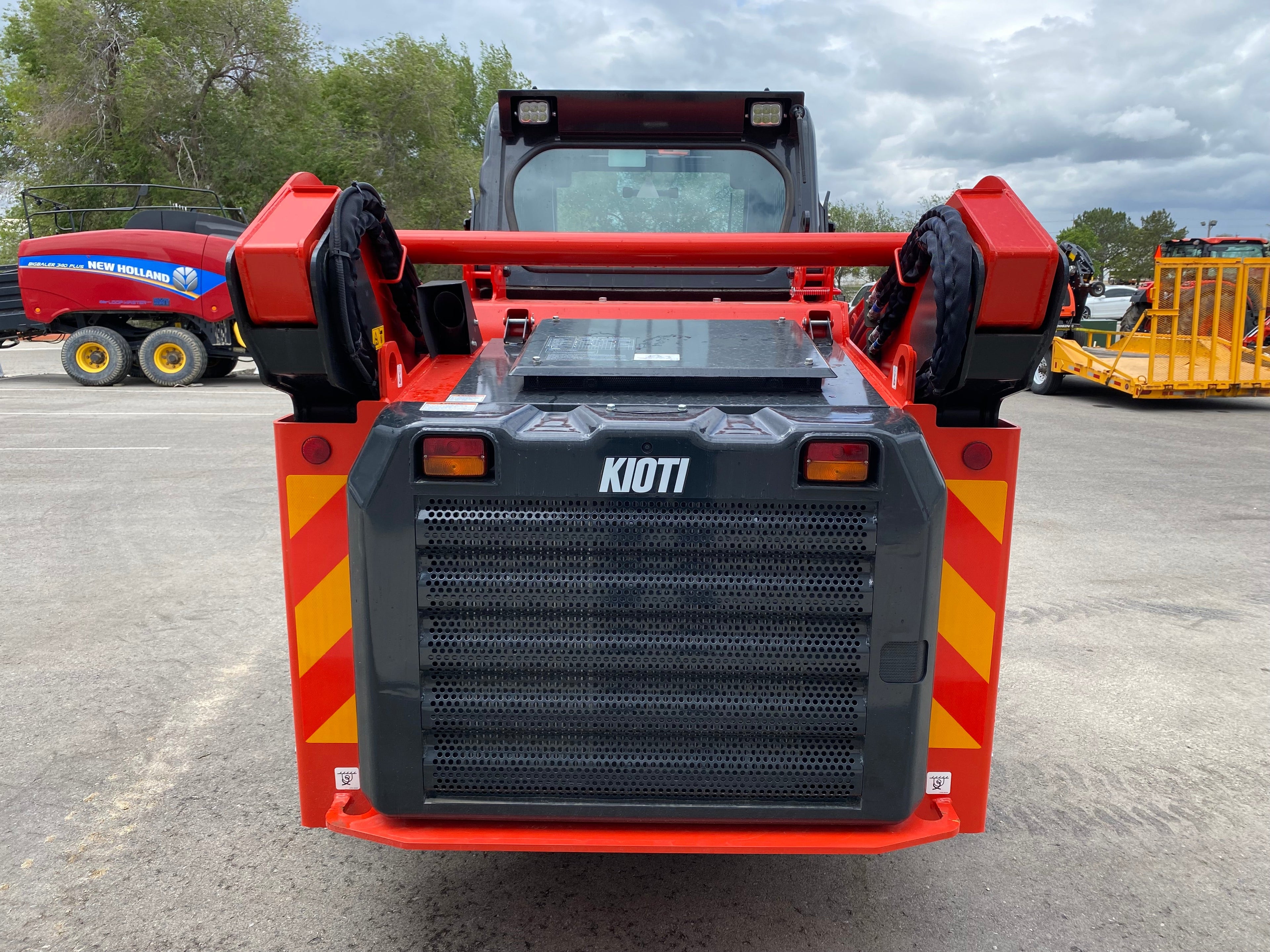 New 2025 KIOTI SL750 SKIDSTEER with 78" Bucket**0% FINANCING AVAILABLE**