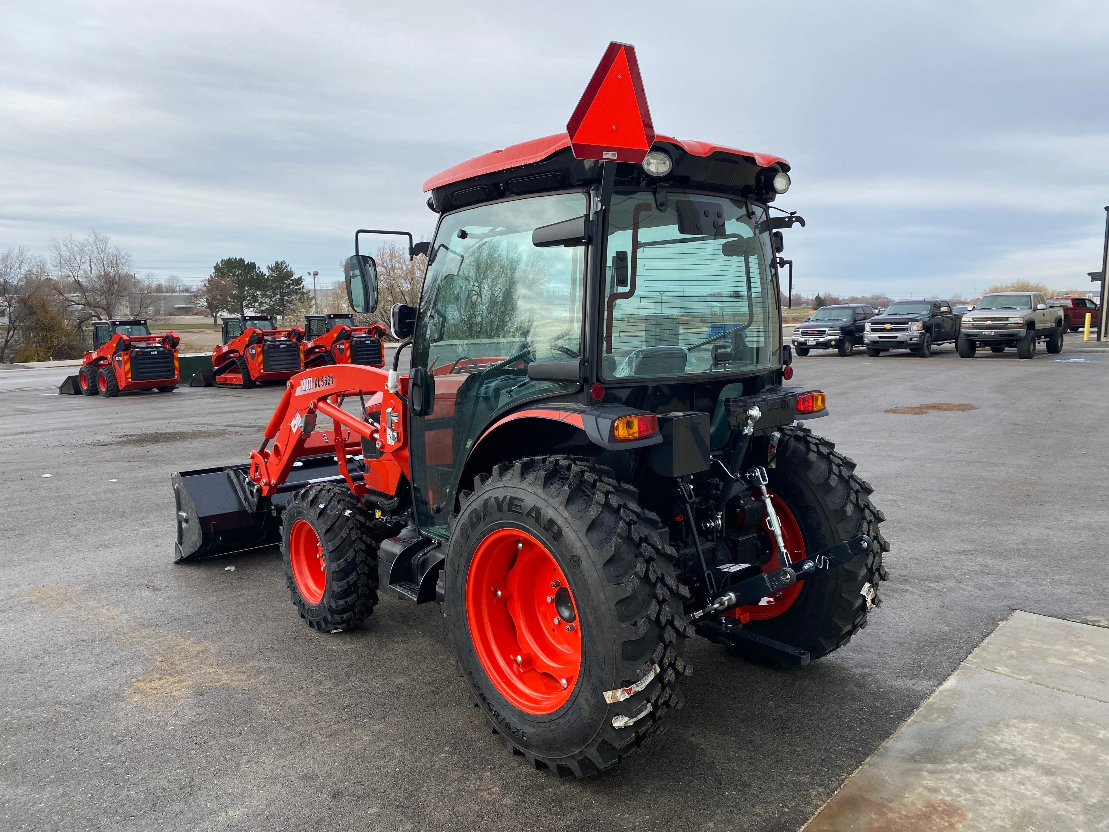 KIOTI DK5320SEHC CAB TRACTOR **0% FINANCING AVAILABLE