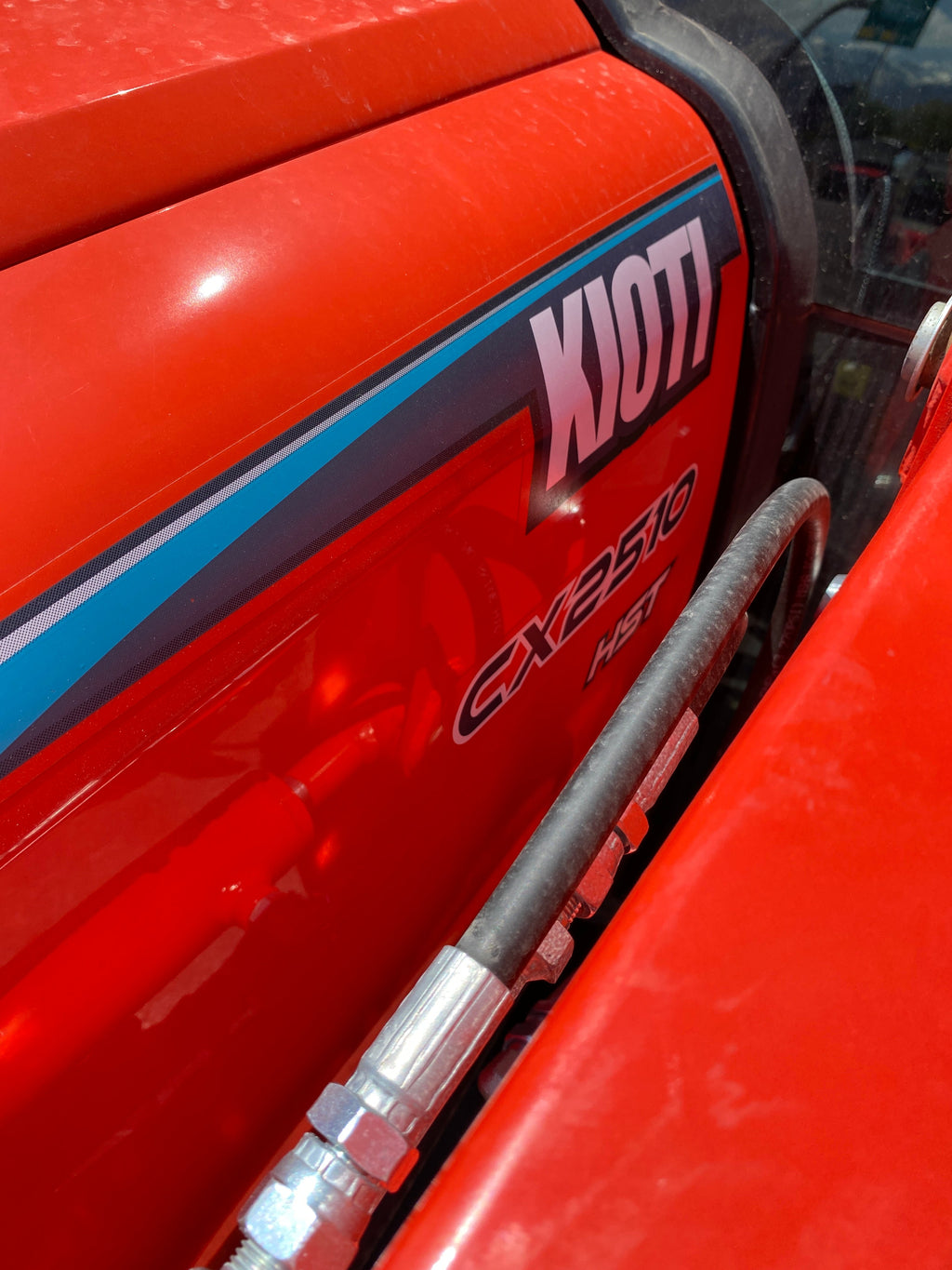 Kioti CX2510 HST Cab *** 0% financing available***