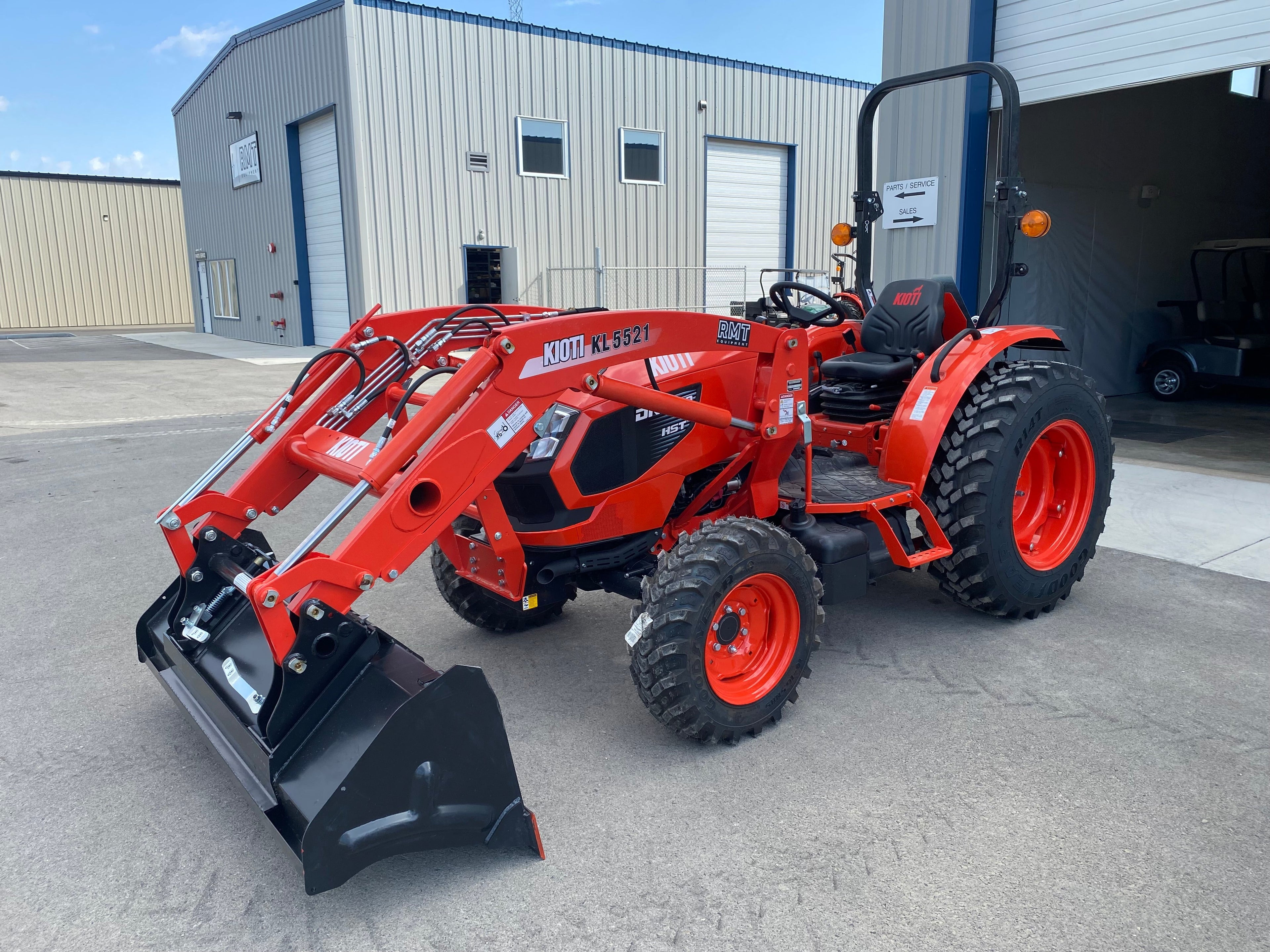 New KIOTI DK4720SE HST Open Cab Tractor- 0% FINANCING AVAILABLE