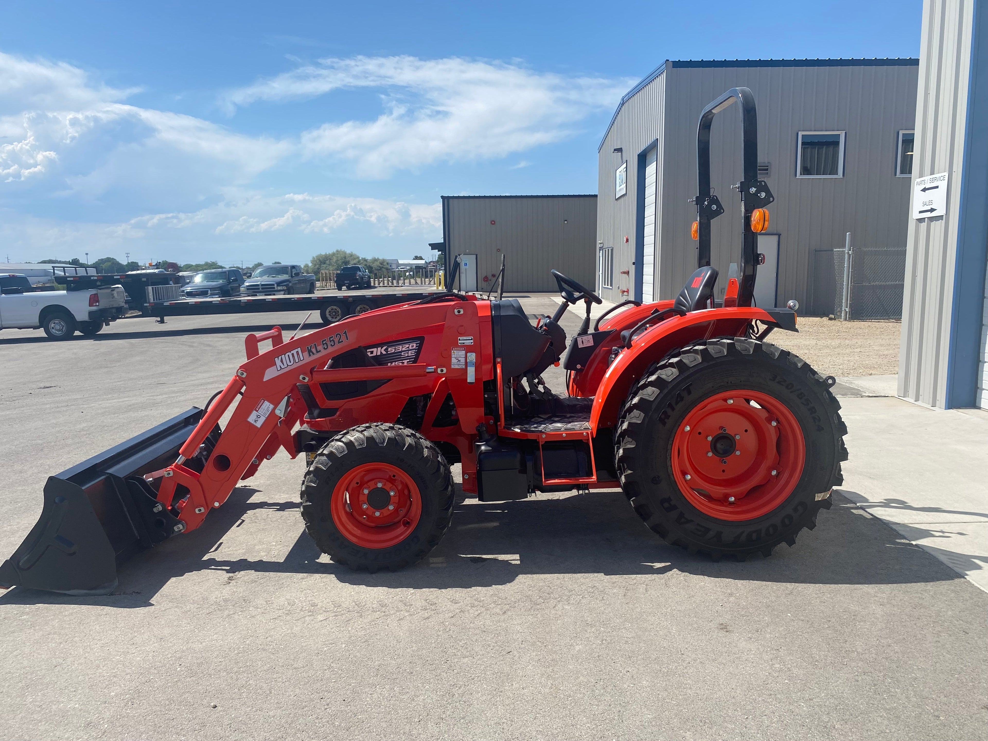 KIOTI DK5320SE HST **0% FINANCING AVAILABLE**