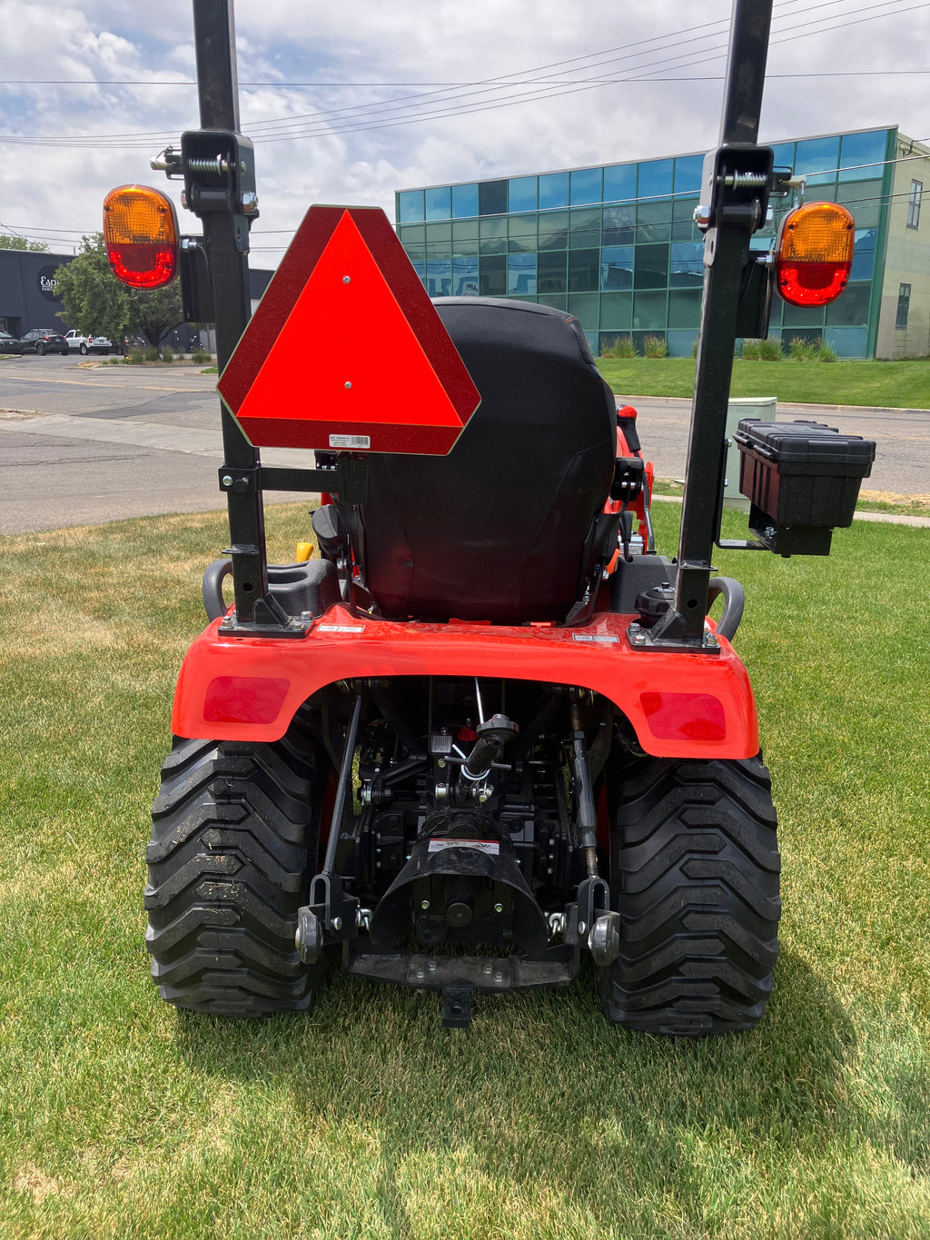 2025 KIOTI CS2520 HST TRACTOR