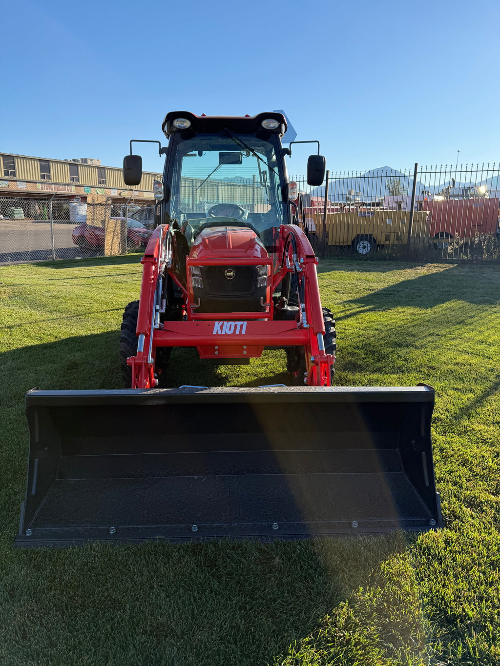 New KIOTI  DK4720 HST Tractor with Cab