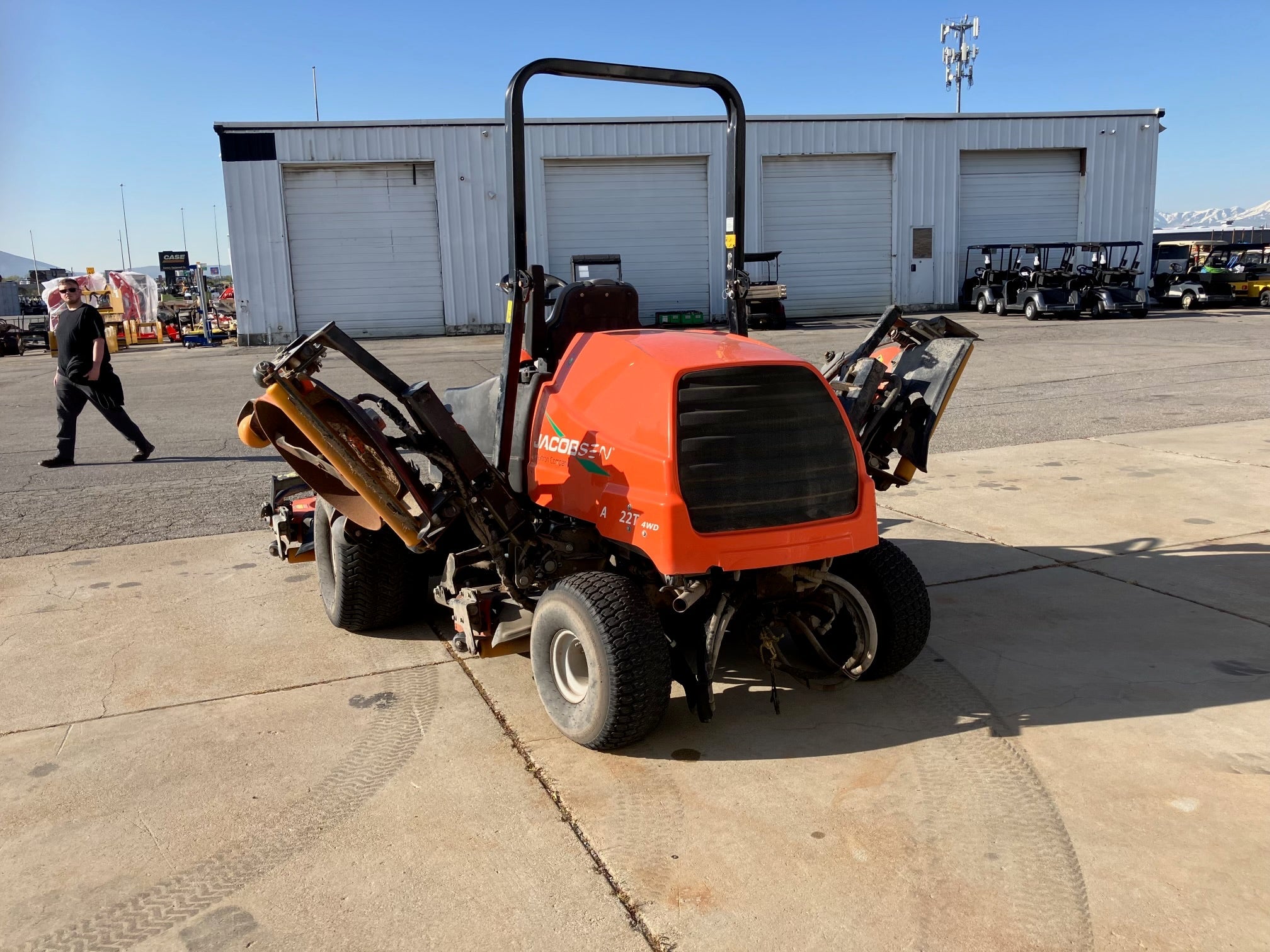 Pre-Owned Jacobsen AR722 - 3300 Hours
