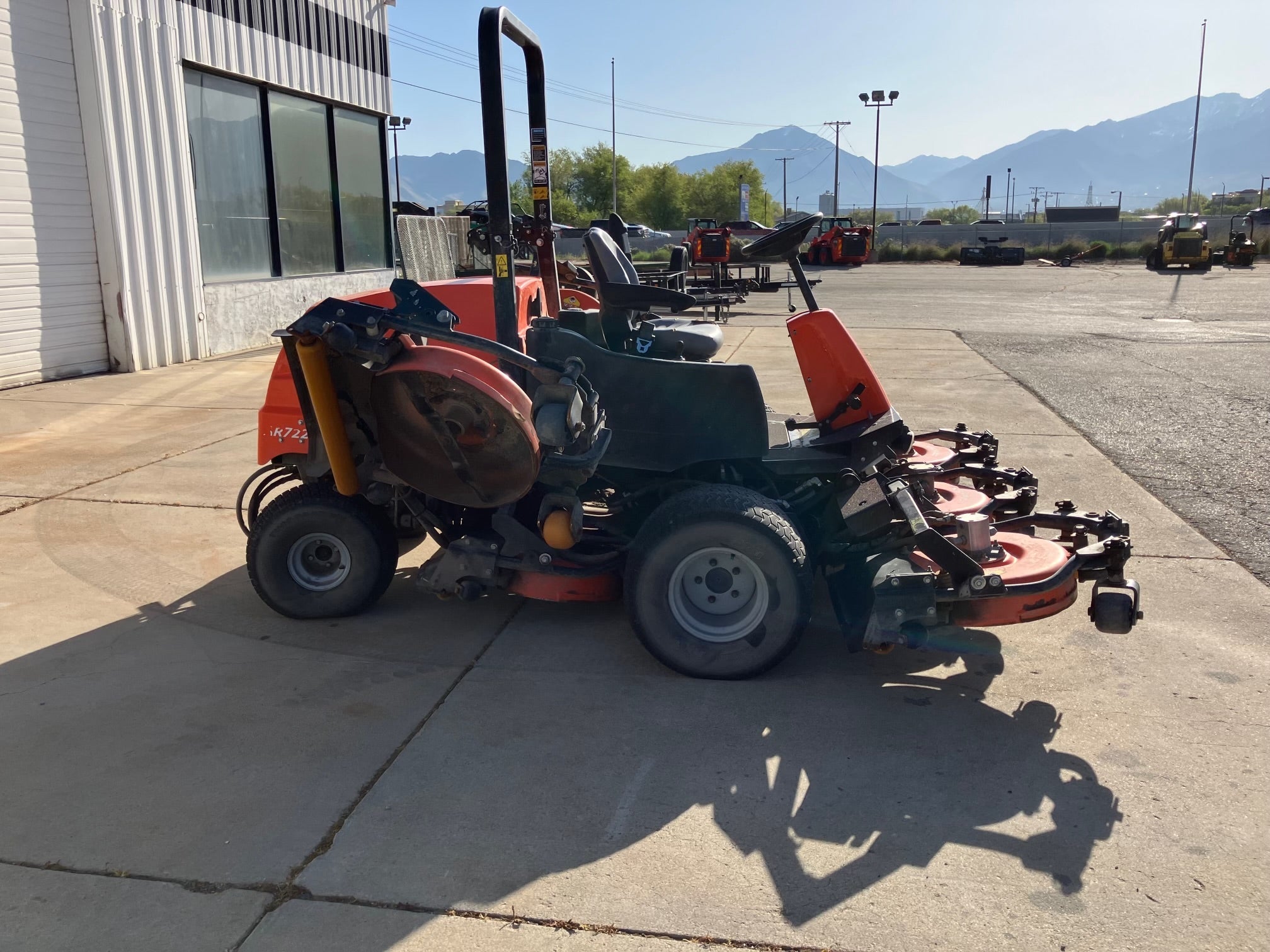 Pre-Owned Jacobsen AR722 - 3300 Hours