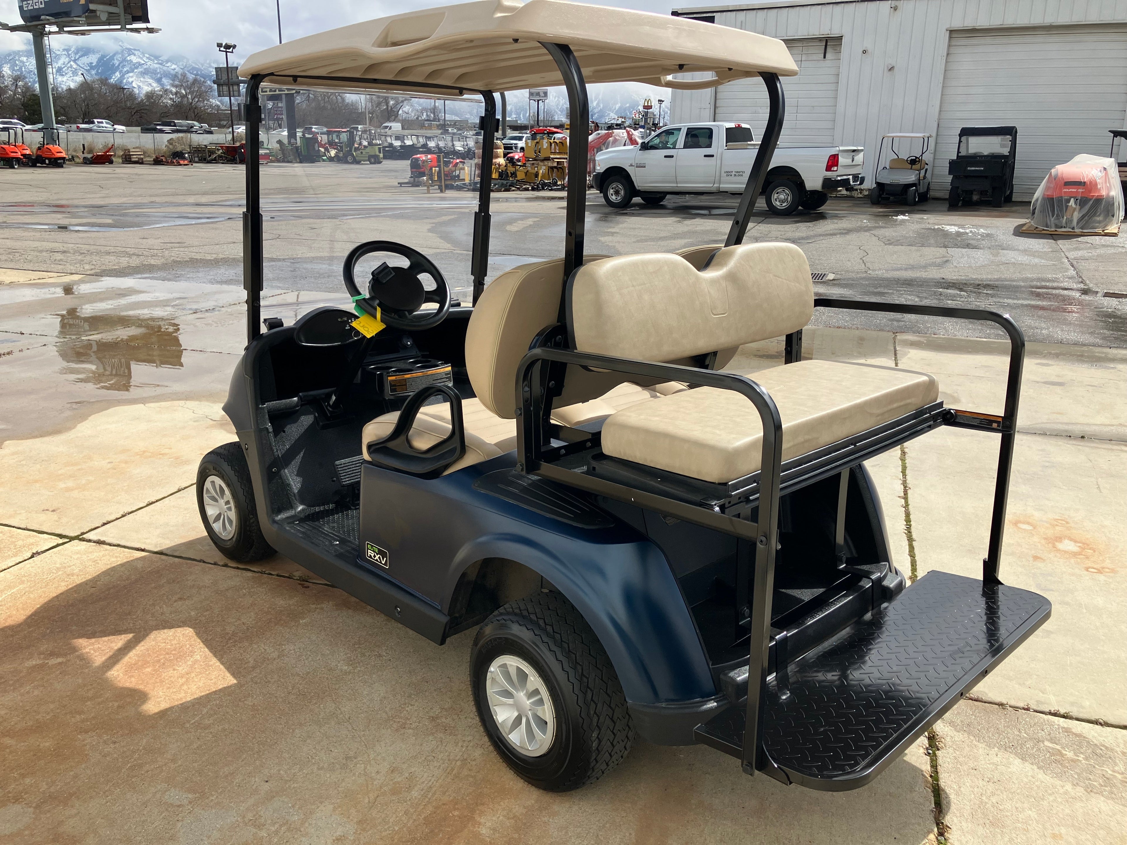 2019 EZGO RXV ELITE GOLF CART