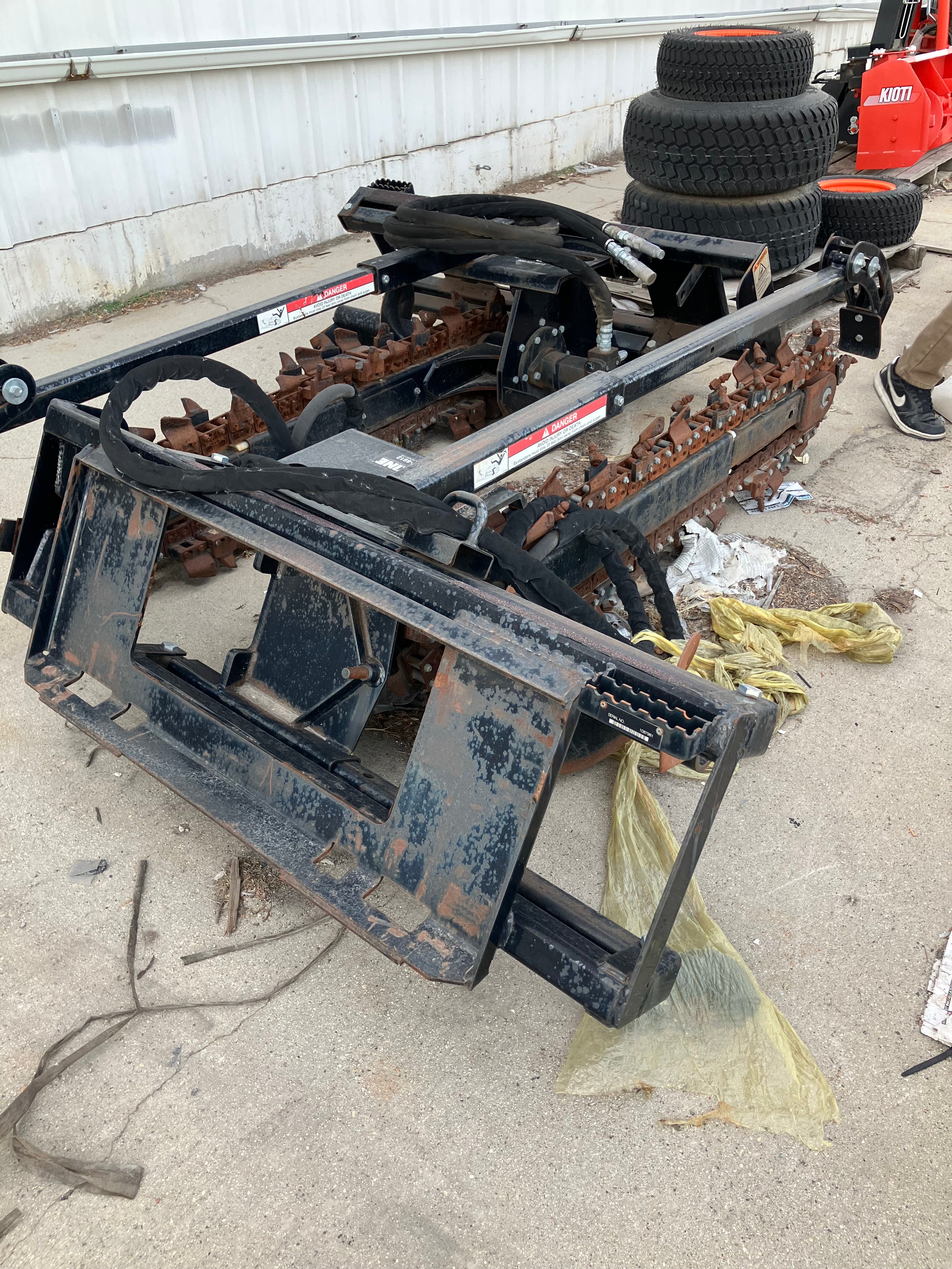 Eskine 60"Trencher
