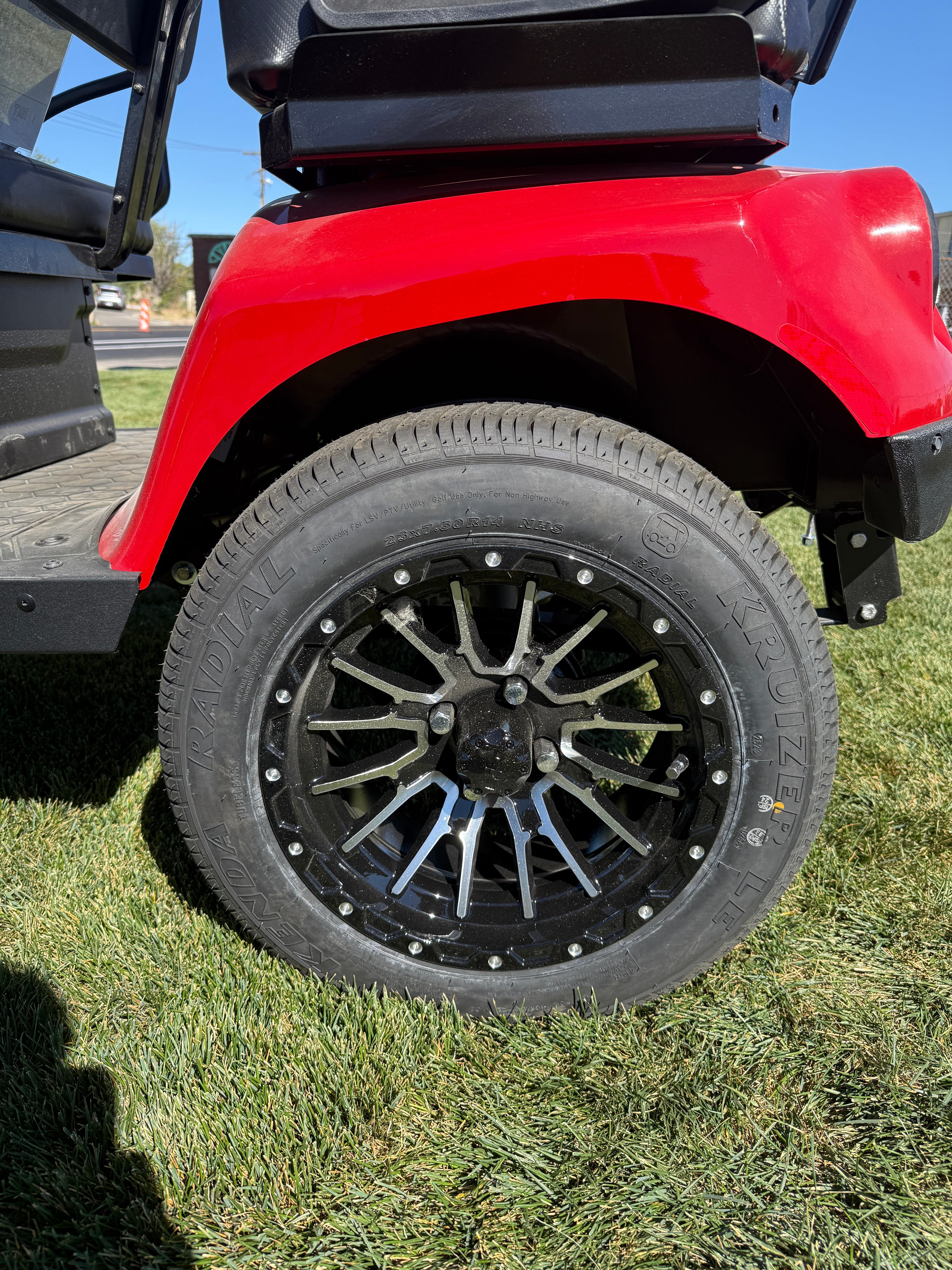 2025 E-Z-GO Liberty ELiTE Lithium – Flame Red
