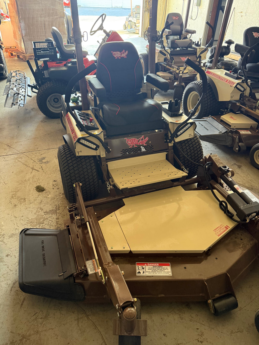 Grasshopper 725DT with 25 HP Diesel Engine & 3661 61" PowerFold® Deck