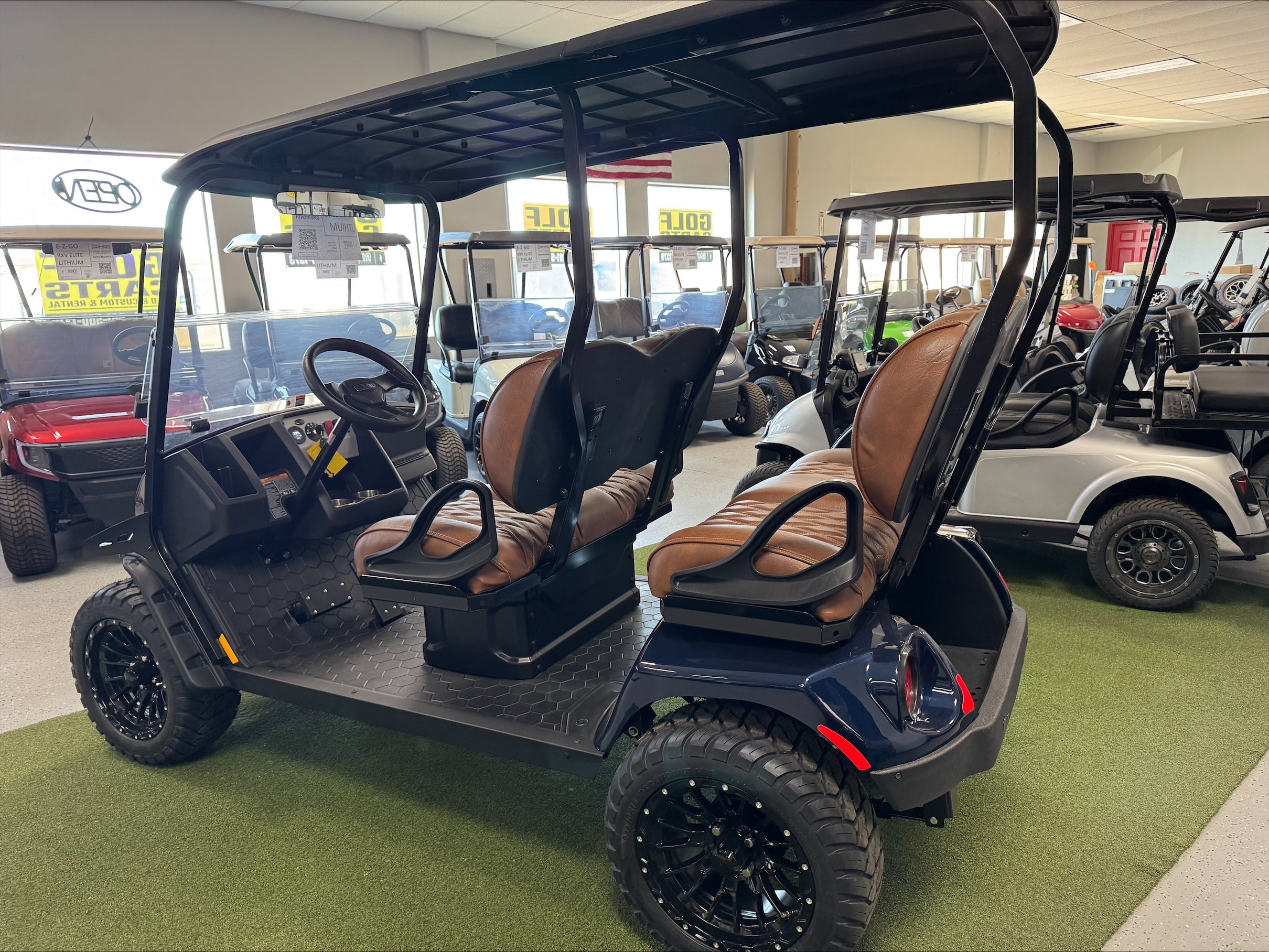 New 2025 EZGO LIBERTY ELiTE Lithium Golf Cart
