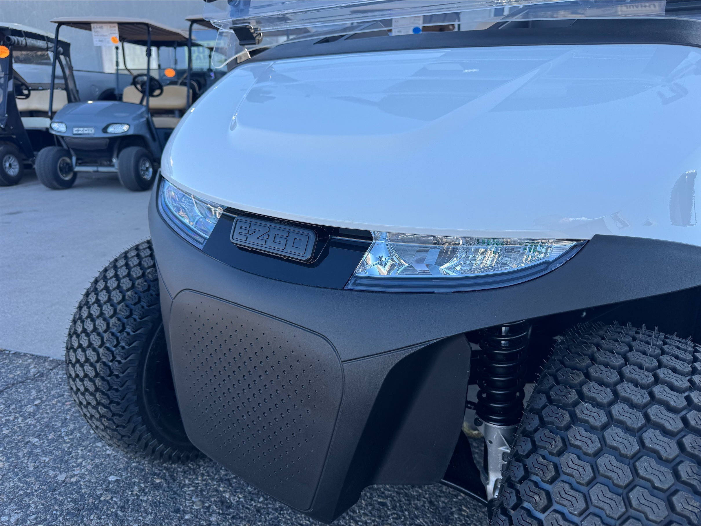 2025 EZGO VALOR 4 GAS Golf Cart