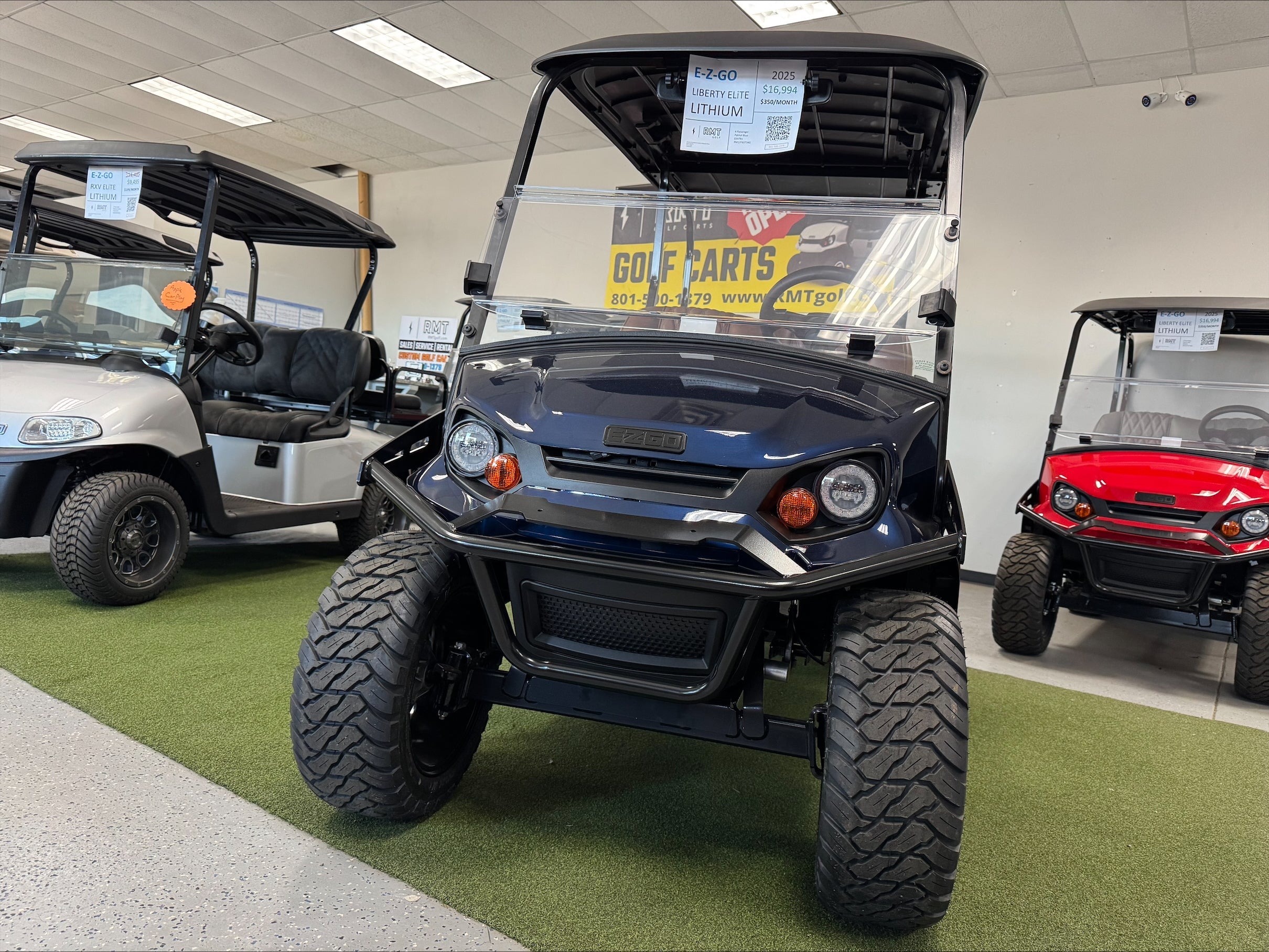 New 2025 EZGO LIBERTY ELiTE Lithium Golf Cart